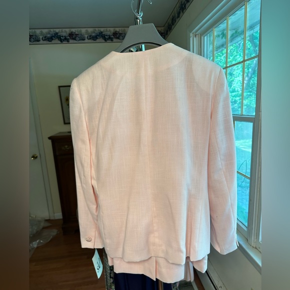 90’s VINTAGE womans 2 piece suit! - Picture 2 of 3